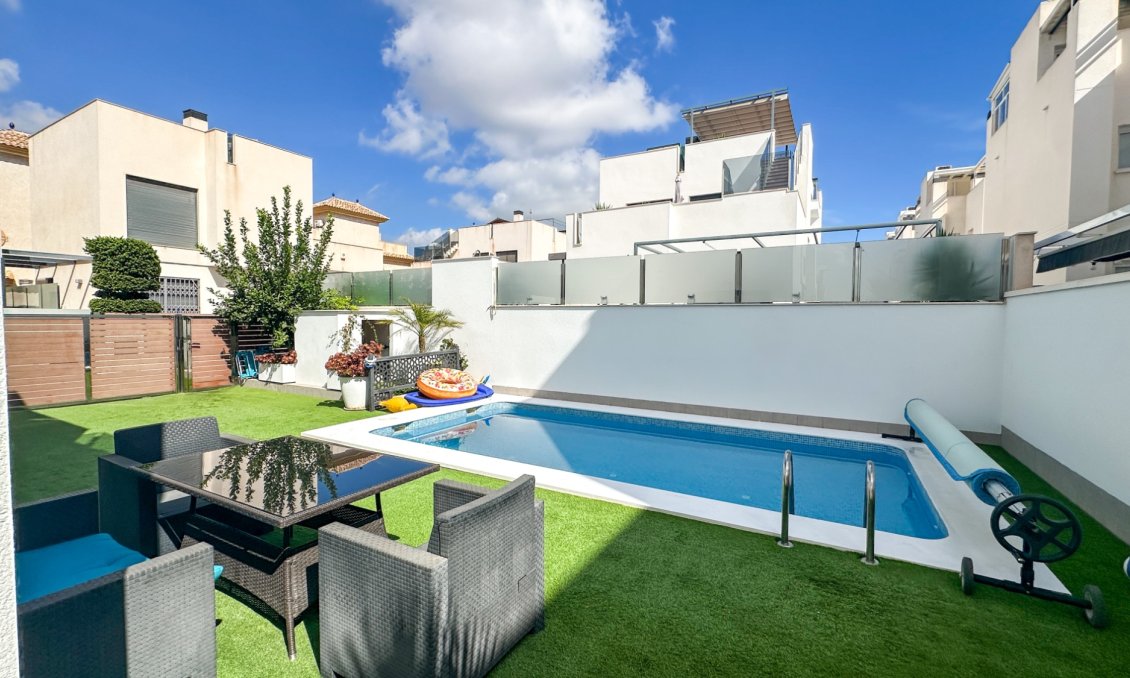 Revânzare - Vilă -
Torrevieja - Costa Blanca