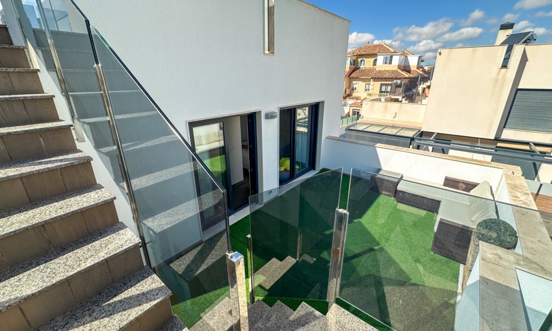 Revânzare - Vilă -
Torrevieja - Costa Blanca