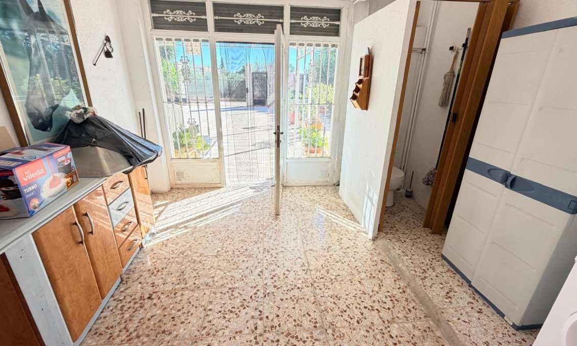 Segunda mano - Villa -
Crevillent - Inland