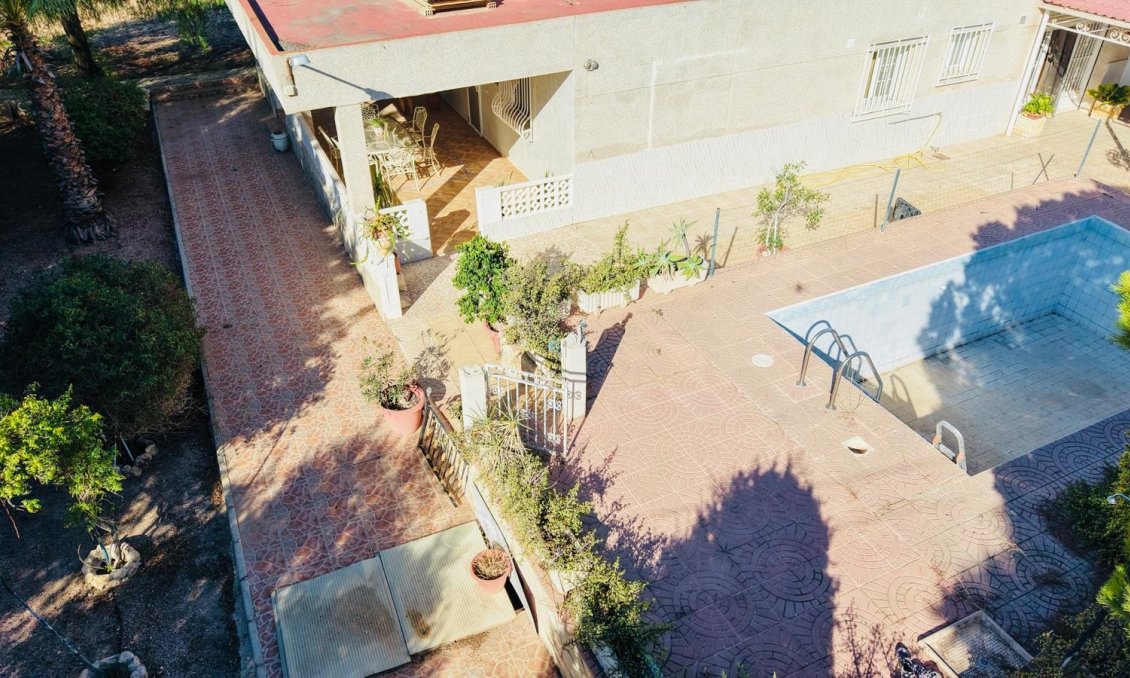 Segunda mano - Villa -
Crevillent - Inland