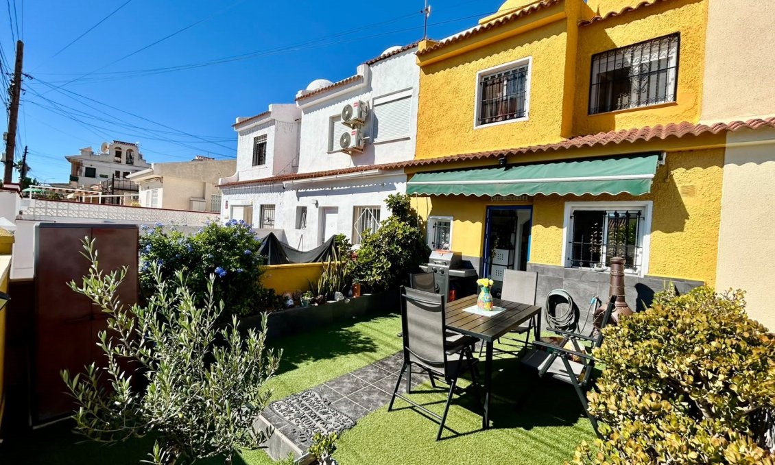 Revânzare - Casă înșiruită -
Torrevieja - Costa Blanca