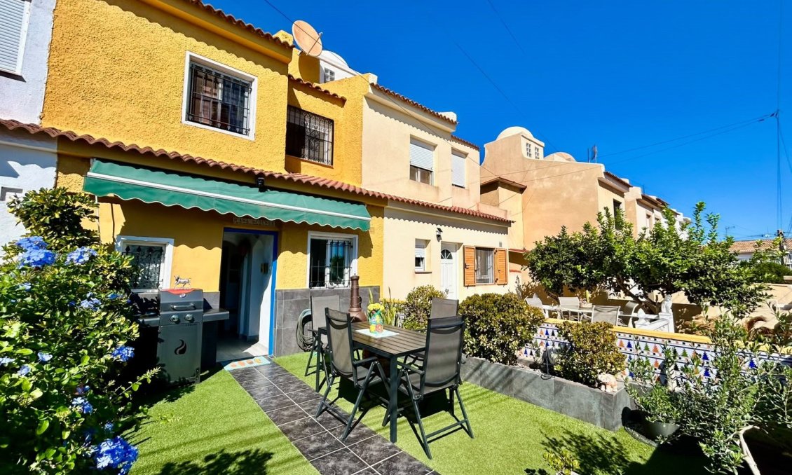 Revânzare - Casă înșiruită -
Torrevieja - Costa Blanca