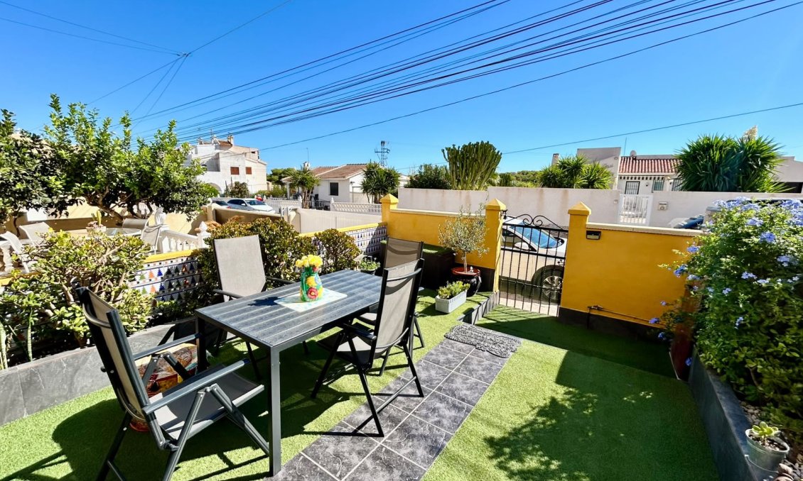 Revânzare - Casă înșiruită -
Torrevieja - Costa Blanca