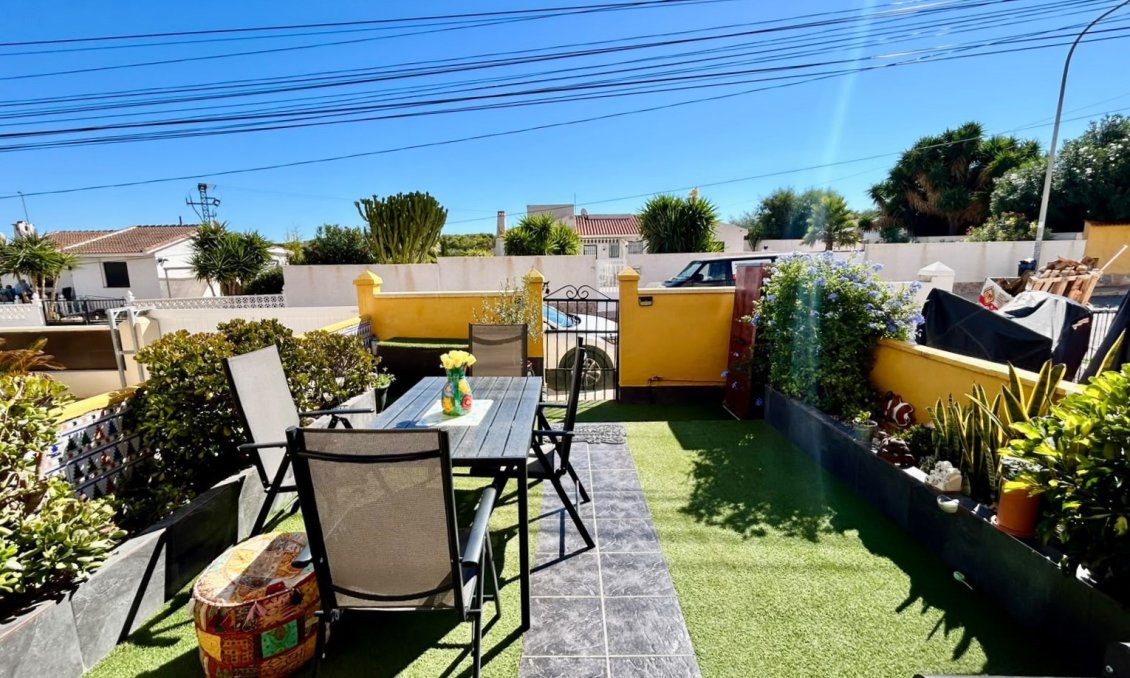 Revânzare - Casă înșiruită -
Torrevieja - Costa Blanca