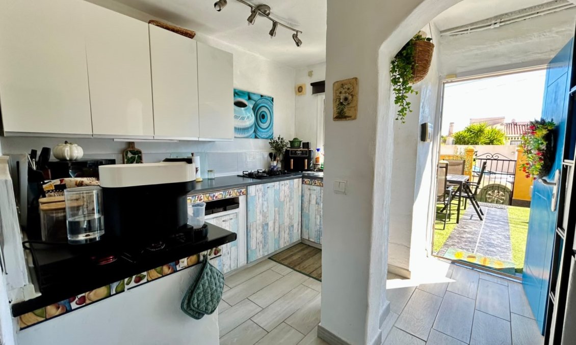 Revânzare - Casă înșiruită -
Torrevieja - Costa Blanca