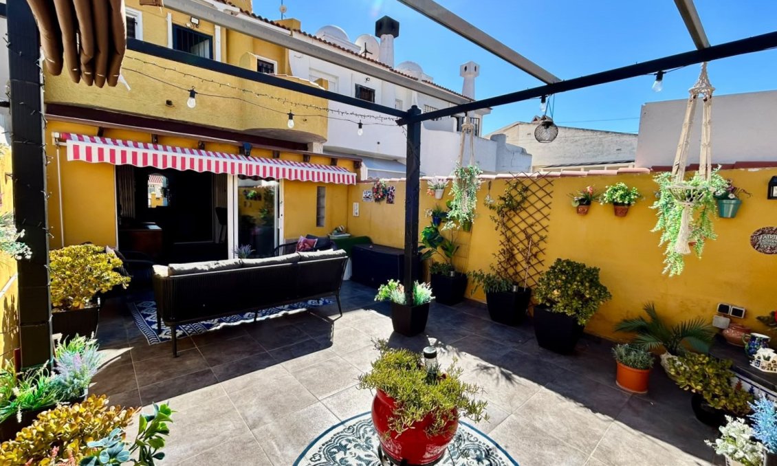 Revânzare - Casă înșiruită -
Torrevieja - Costa Blanca