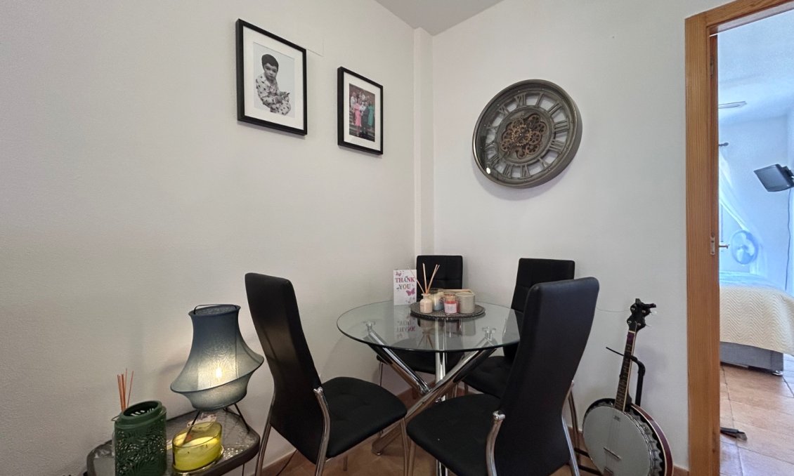 Segunda mano - Apartamento -
Orihuela - Inland