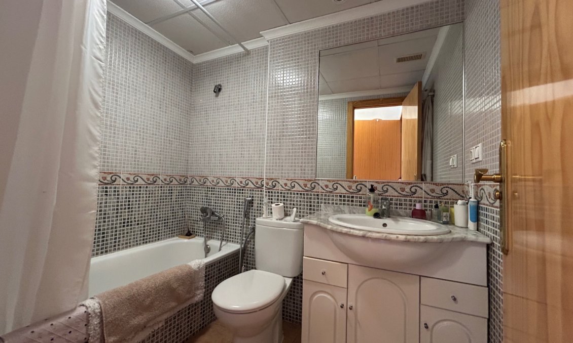 Segunda mano - Apartamento -
Orihuela - Inland