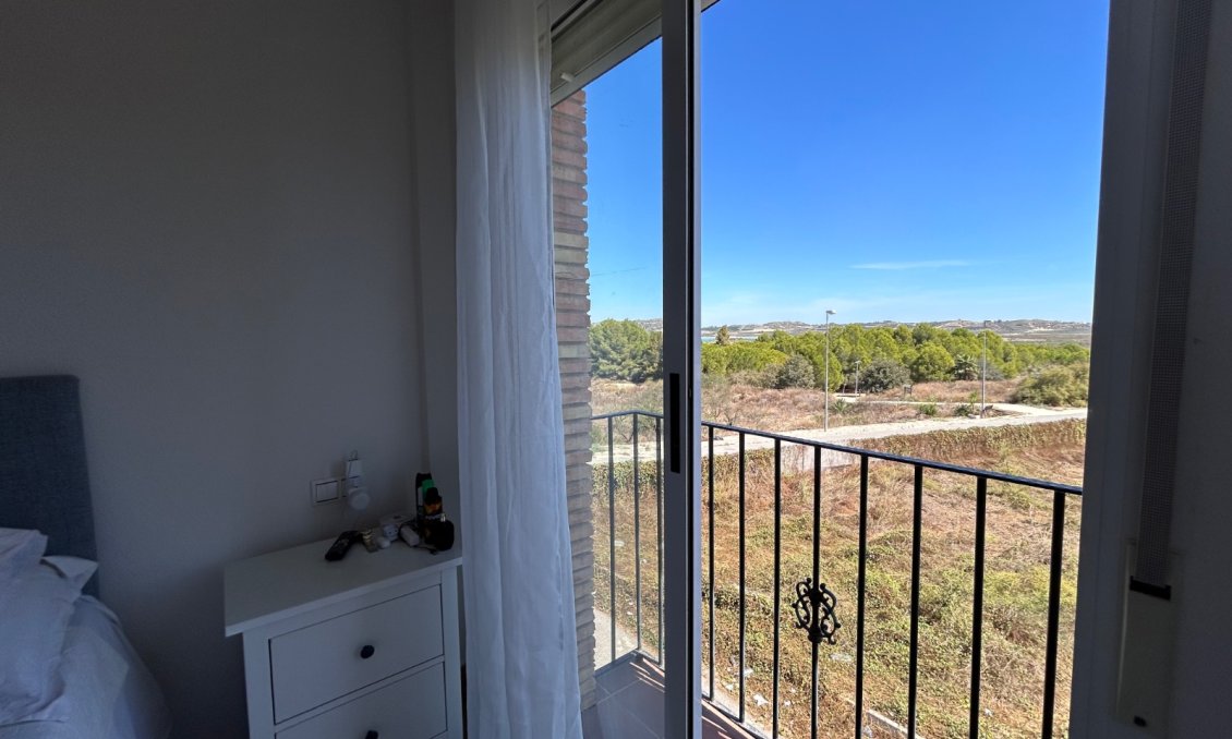 Segunda mano - Apartamento -
Orihuela - Inland
