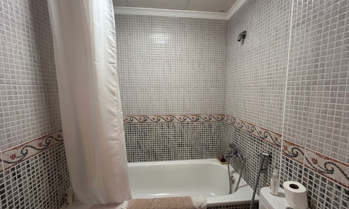Segunda mano - Apartamento -
Orihuela - Inland