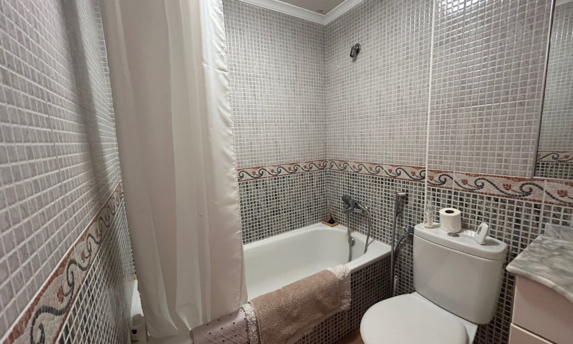 Segunda mano - Apartamento -
Orihuela - Inland