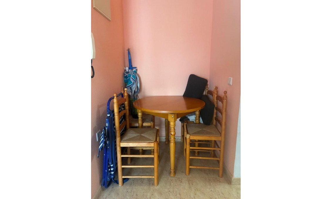 Segunda mano - Apartamento -
Torrevieja - Playa de los Locos
