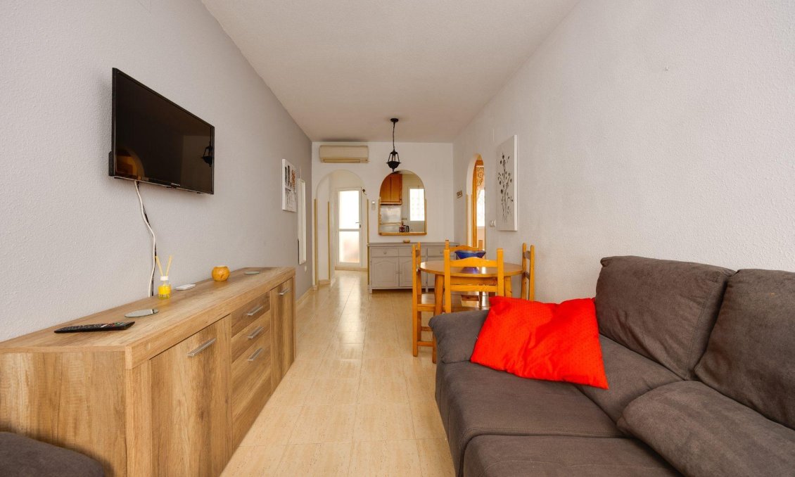 Segunda mano - Apartamento -
Torrevieja - Estacion De Autobuses