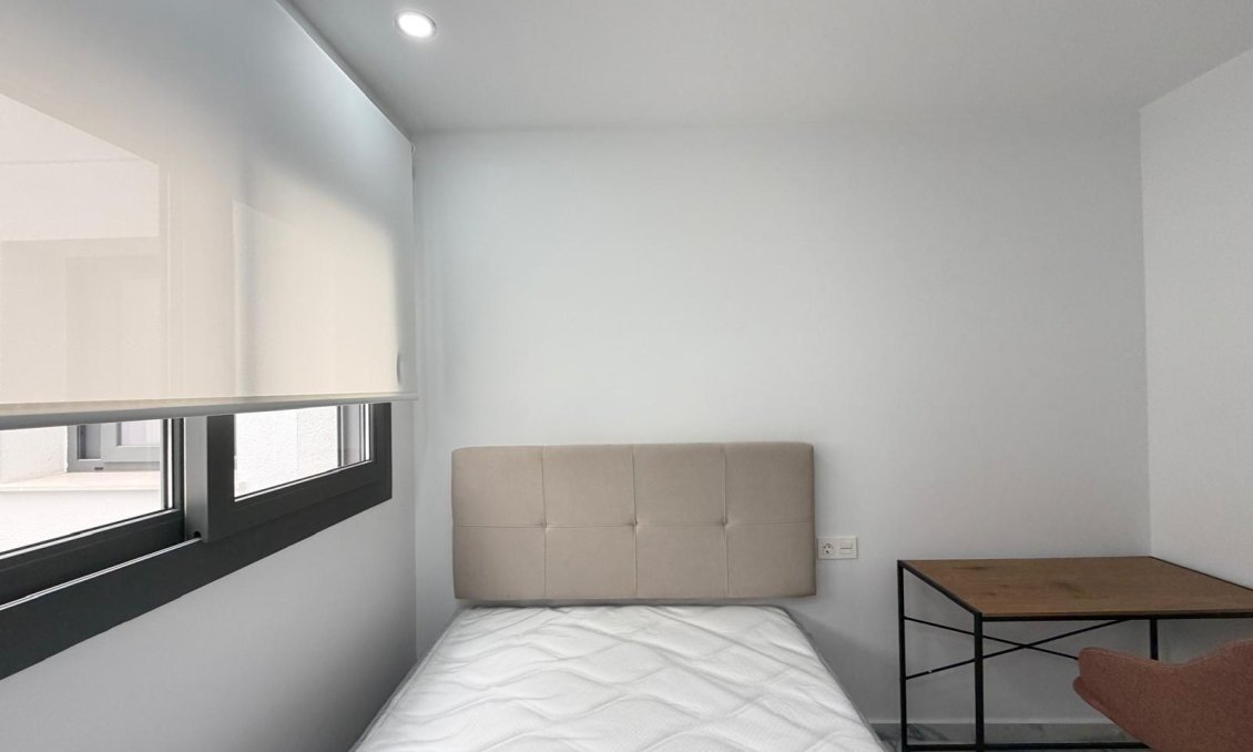 Segunda mano - Apartamento -
Torrevieja - Estacion De Autobuses