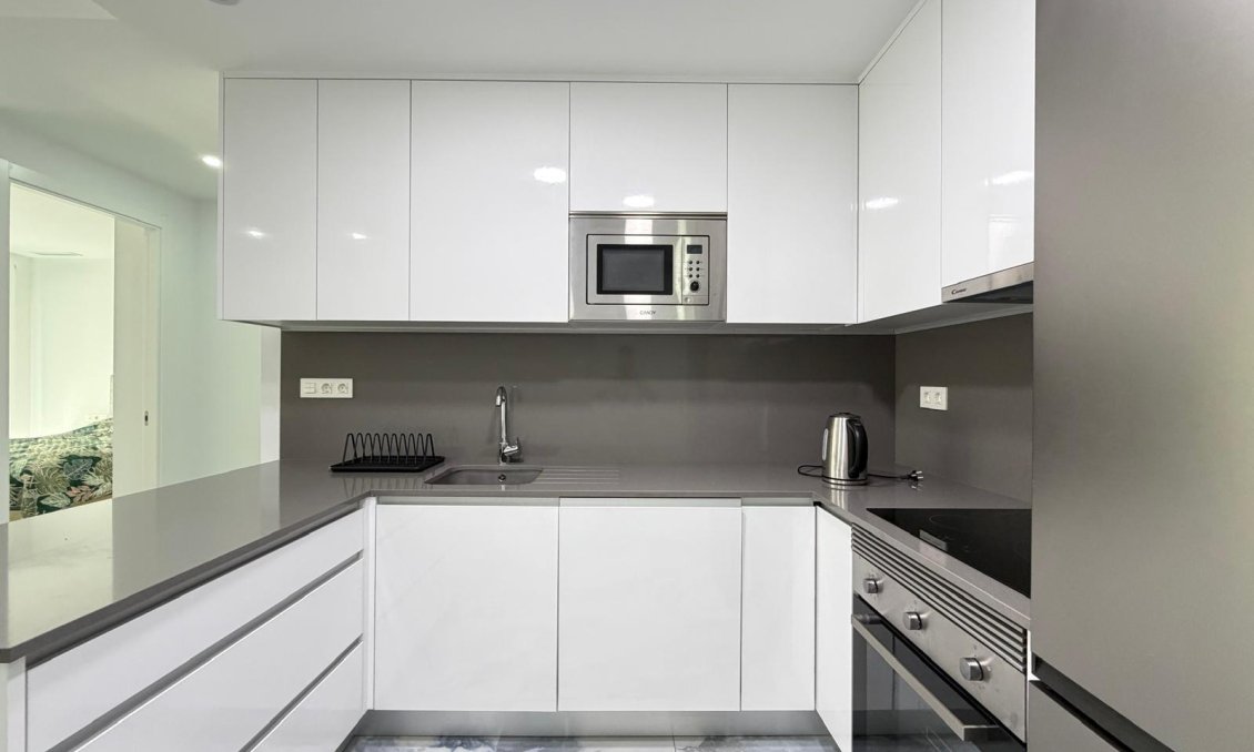 Segunda mano - Apartamento -
Torrevieja - Estacion De Autobuses