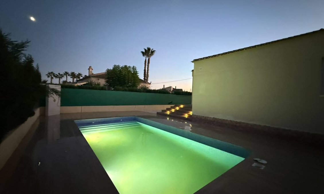 Segunda mano - Villa -
Catral - Costa Blanca