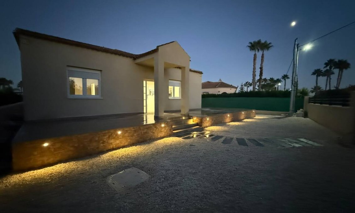 Segunda mano - Villa -
Catral - Costa Blanca