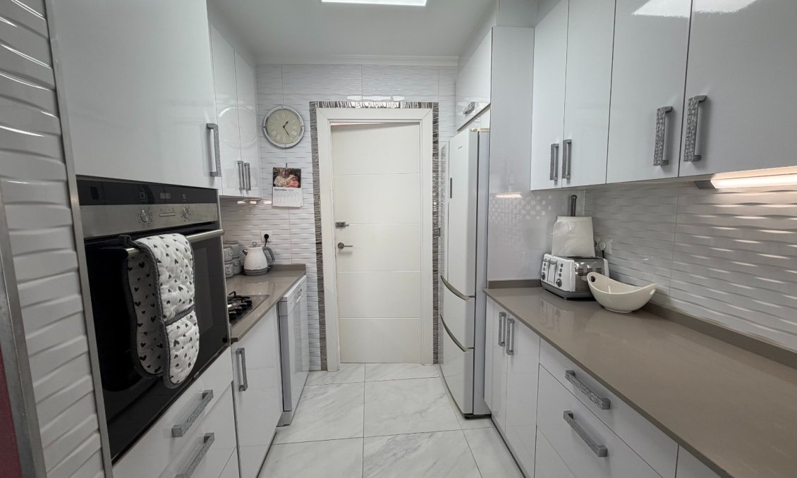 Segunda mano - Apartamento -
Orihuela - Inland