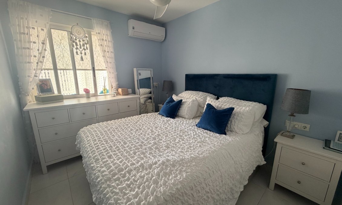 Segunda mano - Apartamento -
Orihuela - Inland