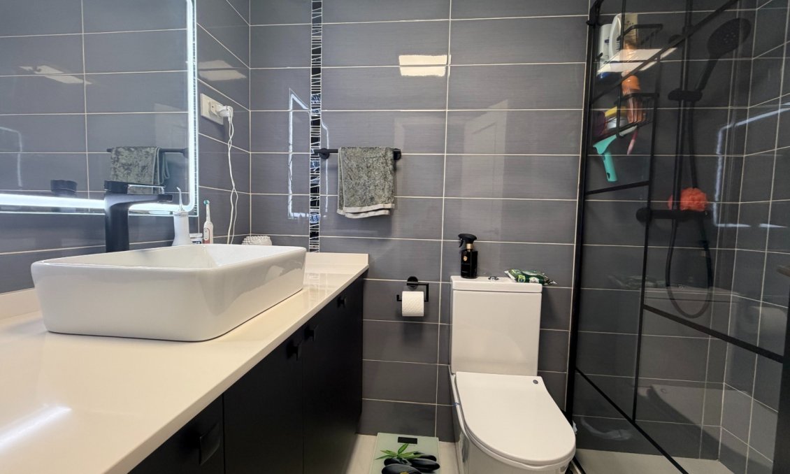 Segunda mano - Apartamento -
Orihuela - Inland