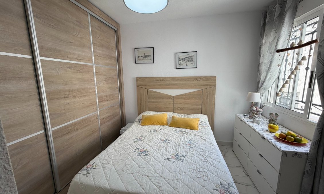 Segunda mano - Apartamento -
Orihuela - Inland
