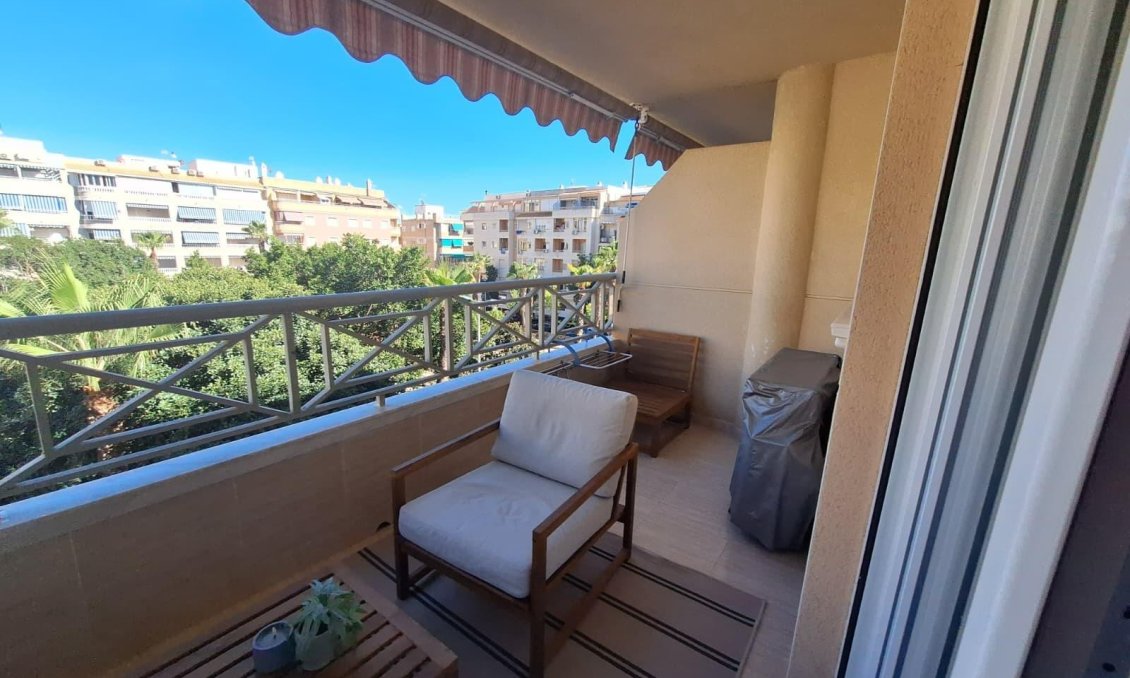 Segunda mano - Apartamento -
Torrevieja - Playa del Cura