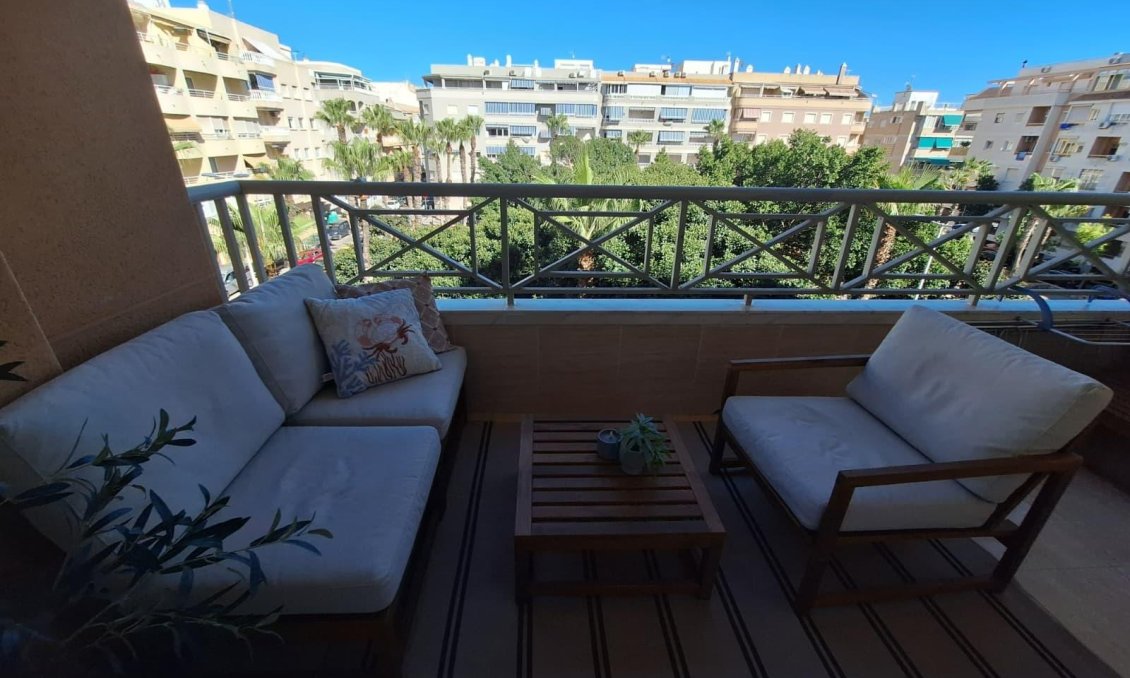 Segunda mano - Apartamento -
Torrevieja - Playa del Cura