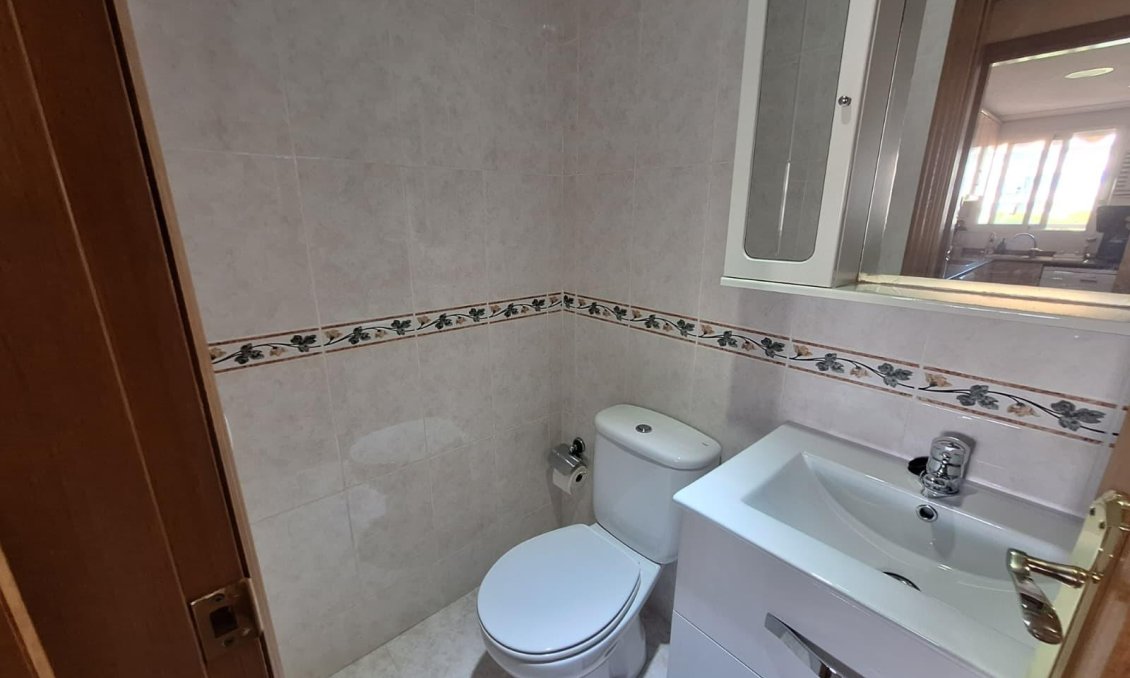 Segunda mano - Apartamento -
Torrevieja - Playa del Cura