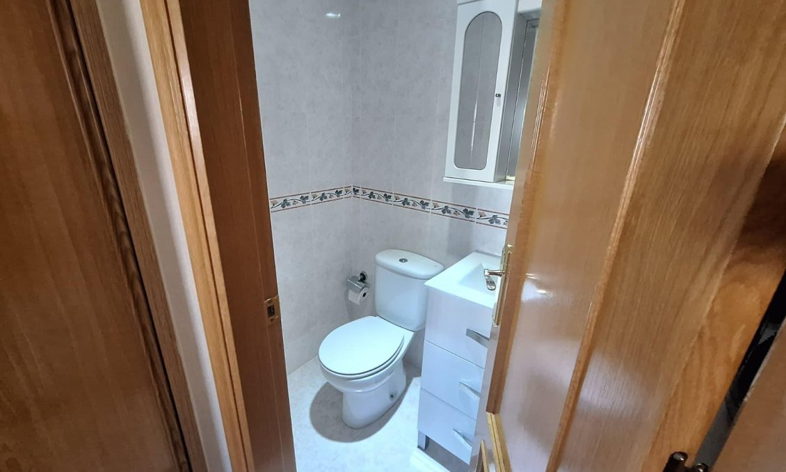 Segunda mano - Apartamento -
Torrevieja - Playa del Cura