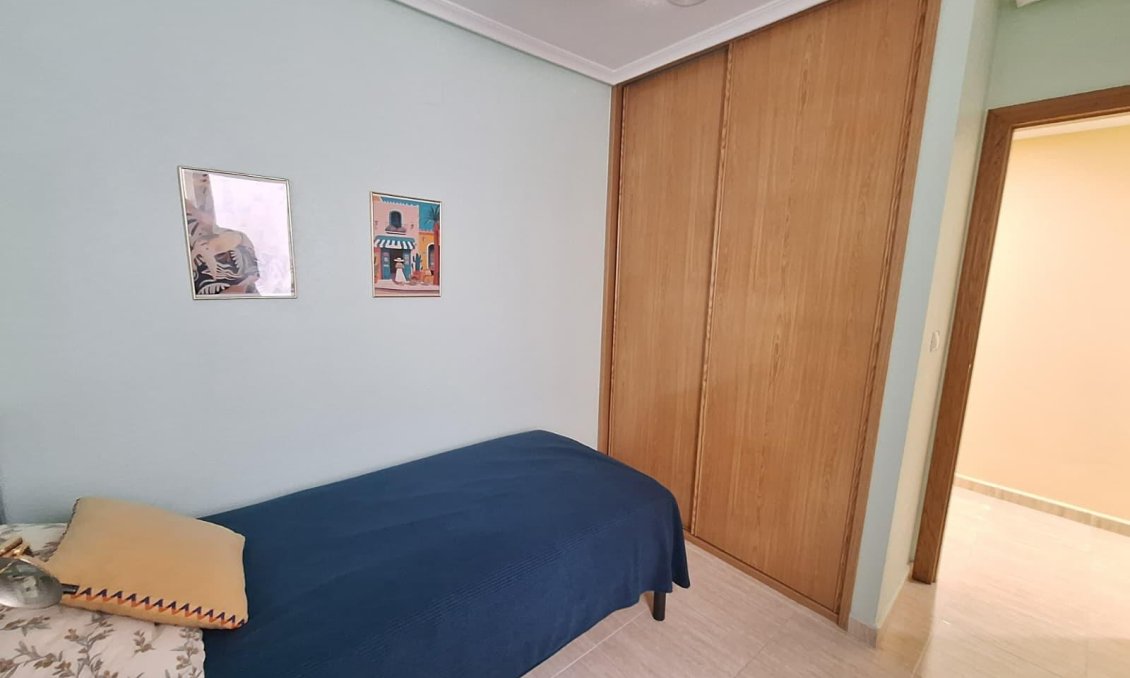 Segunda mano - Apartamento -
Torrevieja - Playa del Cura