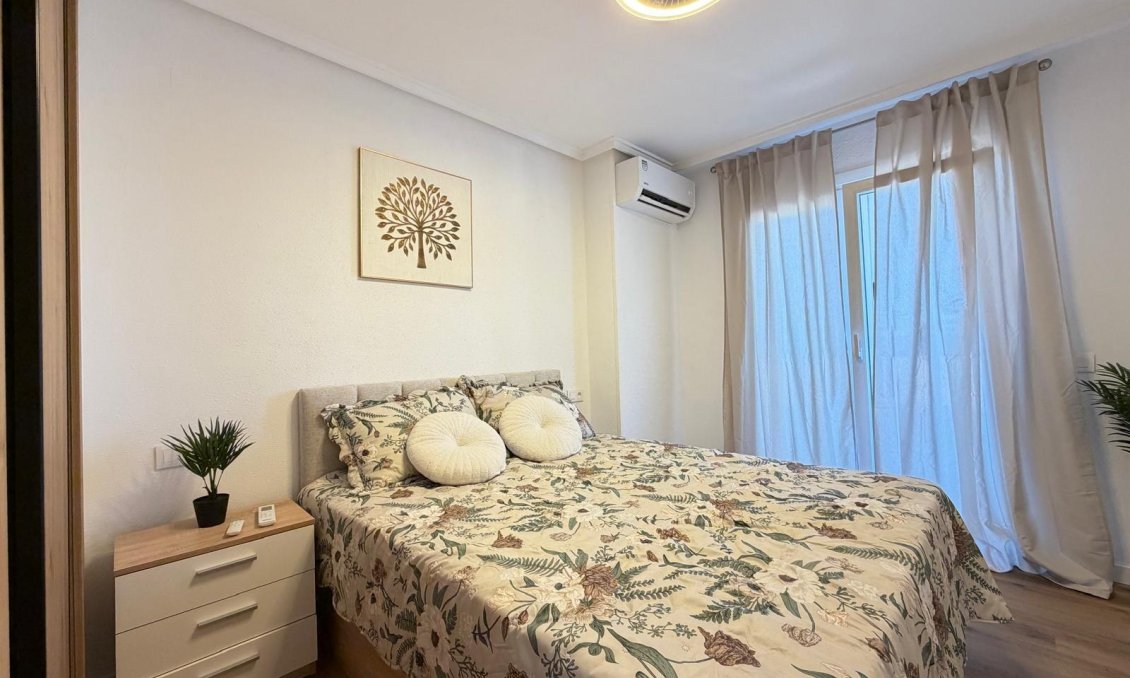 Segunda mano - Apartamento -
Torrevieja - PARQUE DE LAS NACIONES