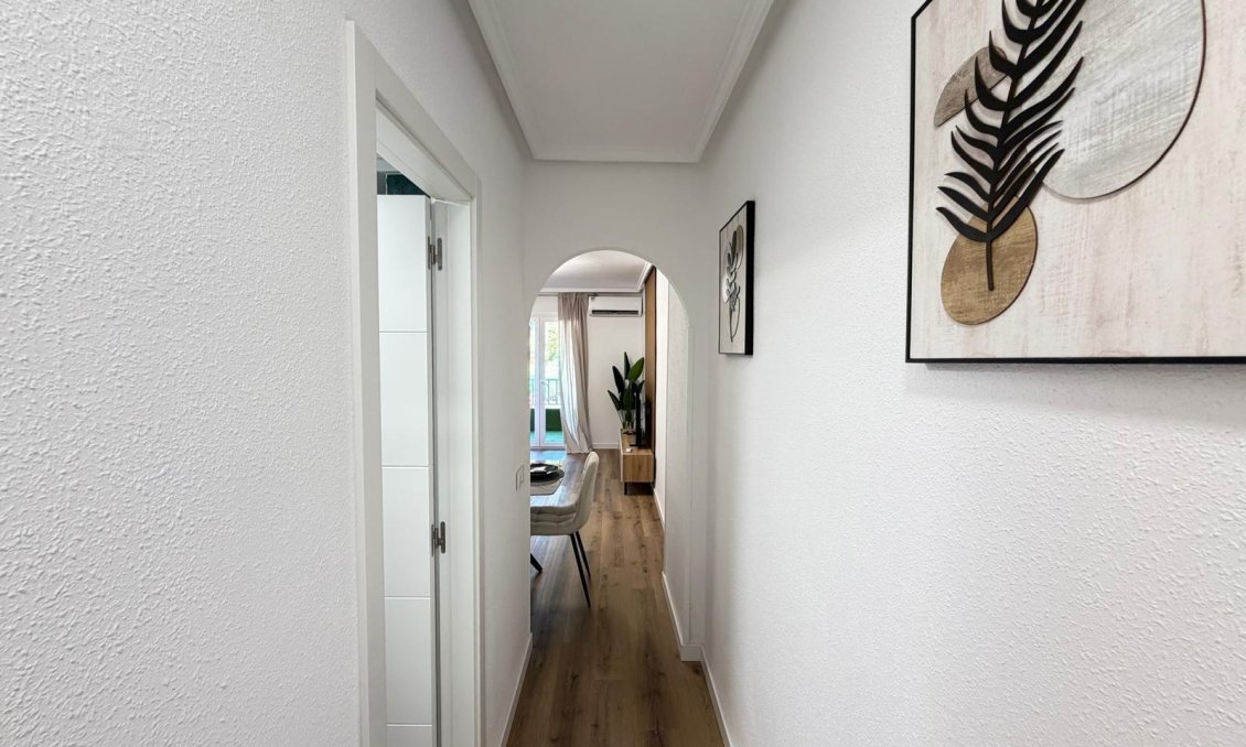 Segunda mano - Apartamento -
Torrevieja - PARQUE DE LAS NACIONES