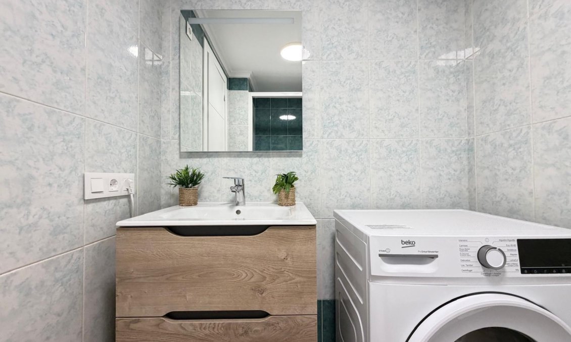 Segunda mano - Apartamento -
Torrevieja - PARQUE DE LAS NACIONES
