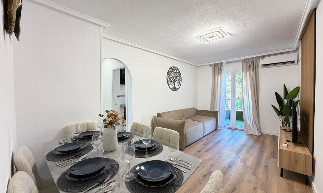 Segunda mano - Apartamento -
Torrevieja - PARQUE DE LAS NACIONES