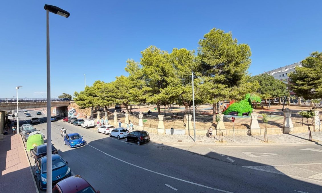 Segunda mano - Apartamento -
Torrevieja - PARQUE DE LAS NACIONES