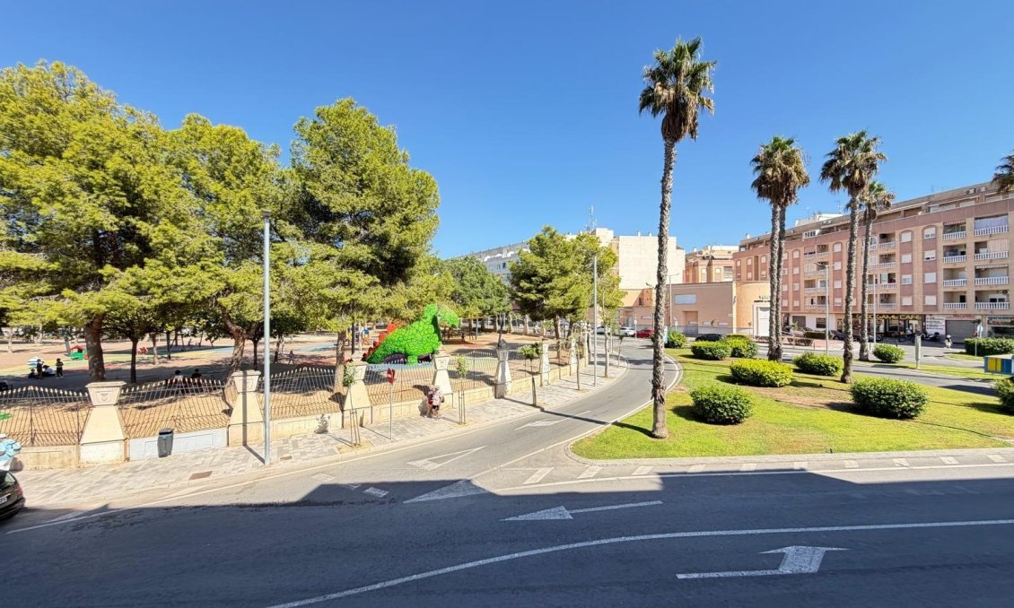 Segunda mano - Apartamento -
Torrevieja - PARQUE DE LAS NACIONES