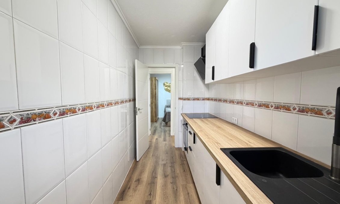 Segunda mano - Apartamento -
Torrevieja - PARQUE DE LAS NACIONES