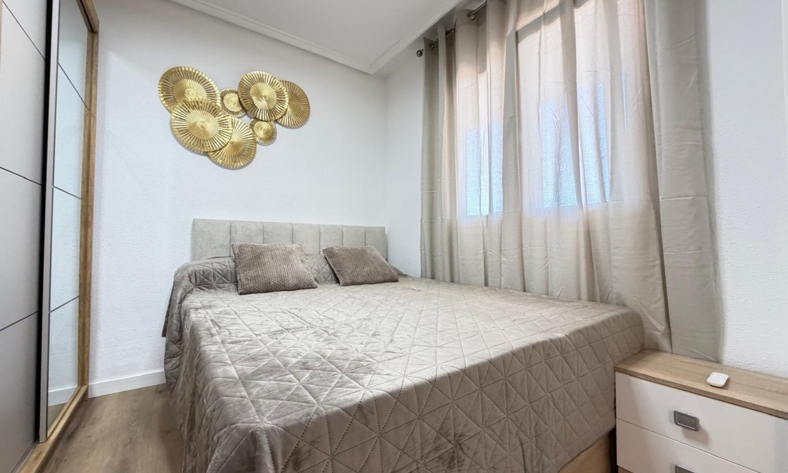 Segunda mano - Apartamento -
Torrevieja - PARQUE DE LAS NACIONES