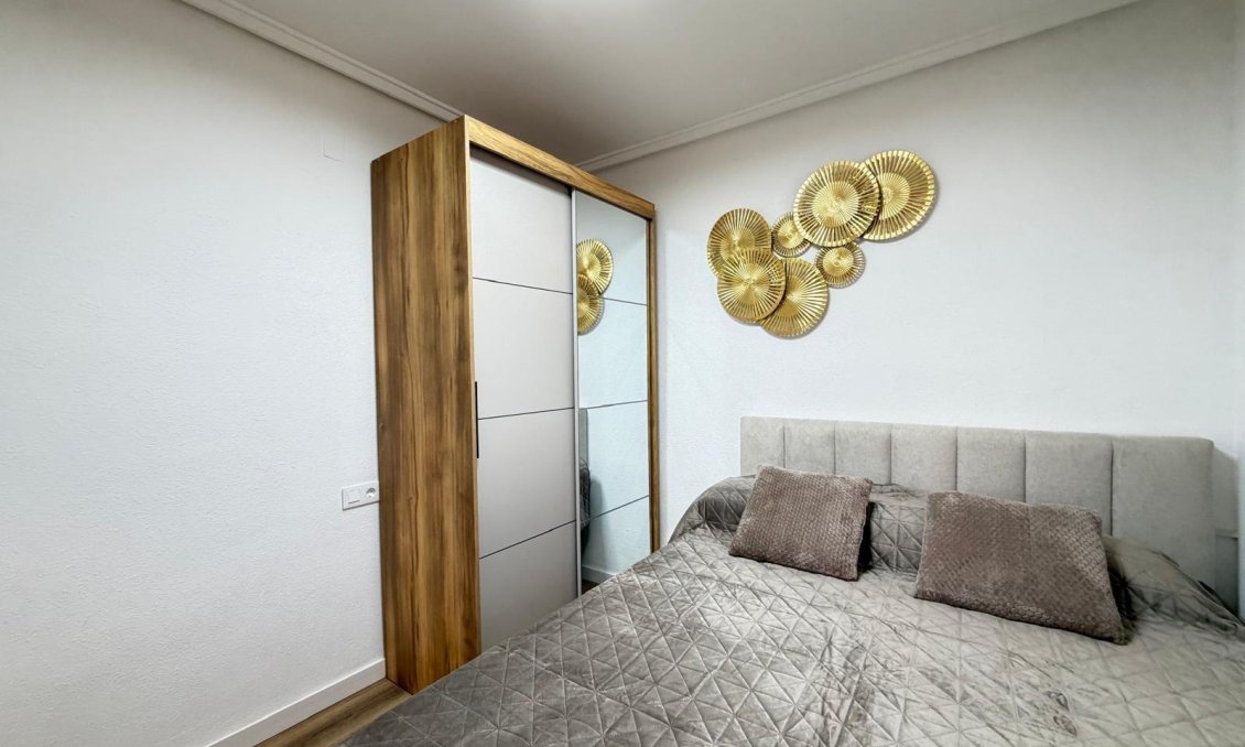 Segunda mano - Apartamento -
Torrevieja - PARQUE DE LAS NACIONES