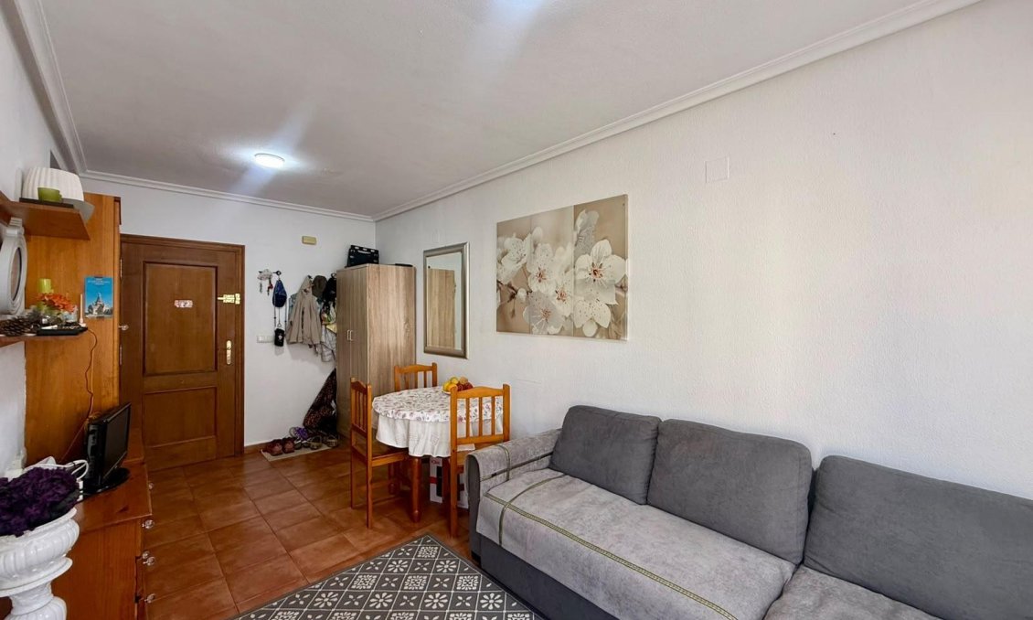 Segunda mano - Apartamento -
Torrevieja - Centro