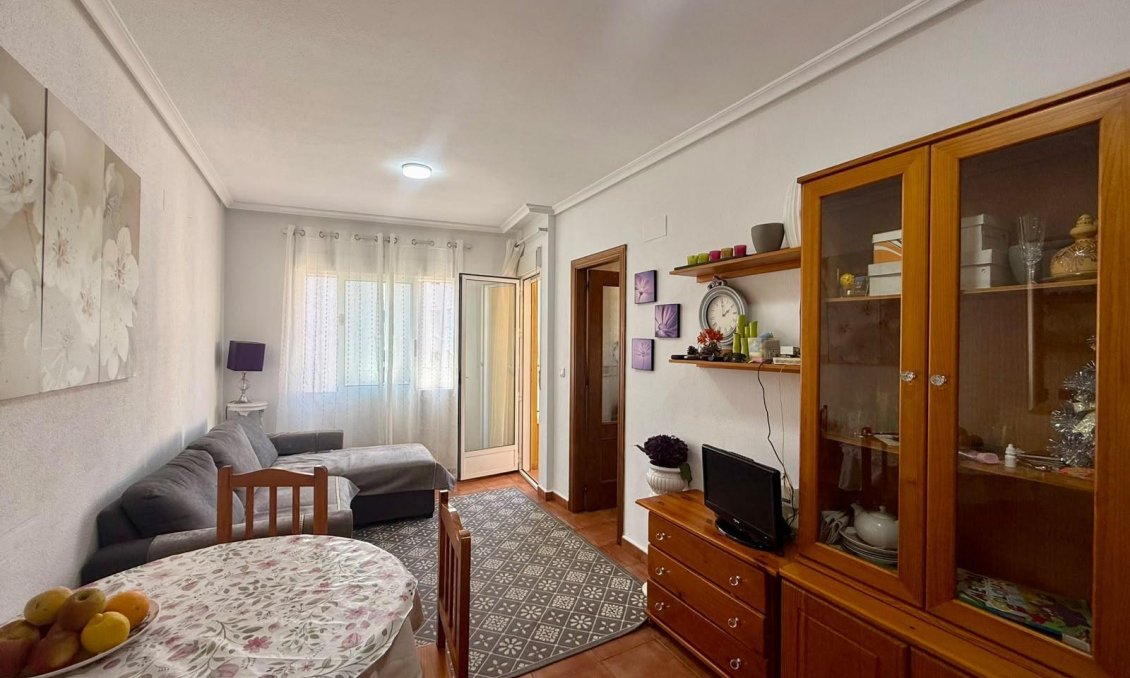 Segunda mano - Apartamento -
Torrevieja - Centro