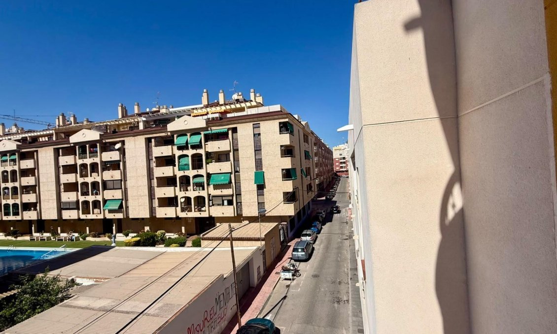 Segunda mano - Apartamento -
Torrevieja - Centro