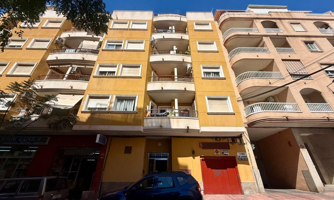 Segunda mano - Apartamento -
Torrevieja - Centro