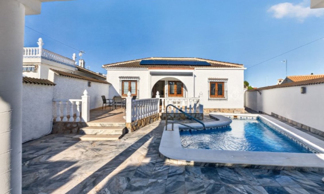 Segunda mano - Villa -
Torrevieja - Costa Blanca