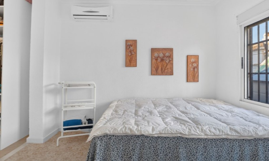 Segunda mano - Villa -
Torrevieja - Costa Blanca