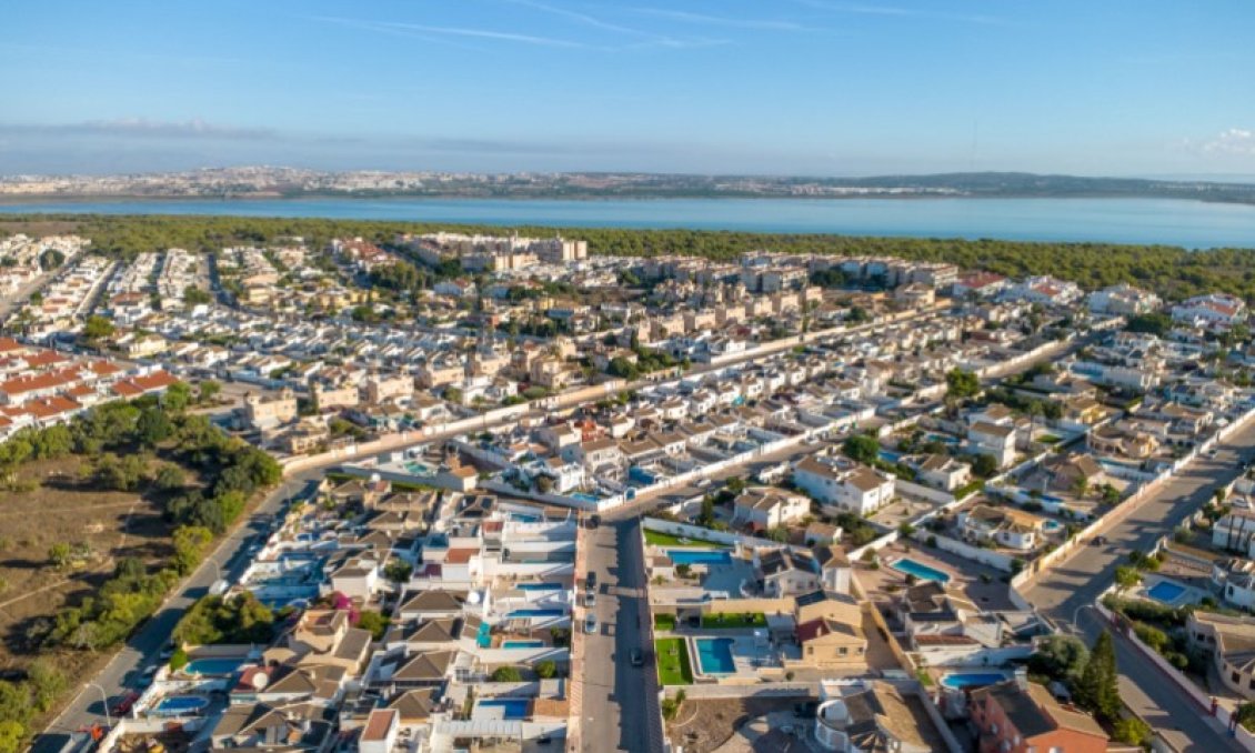 Segunda mano - Villa -
Torrevieja - Costa Blanca