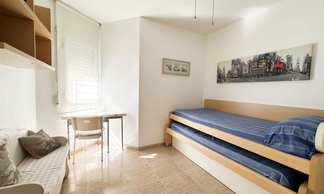 Segunda mano - Apartamento -
Orihuela Costa - Campoamor