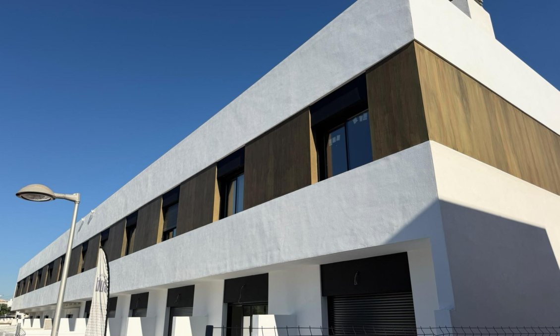 Obra nueva - Adosado -
Pilar de la Horadada - pueblo