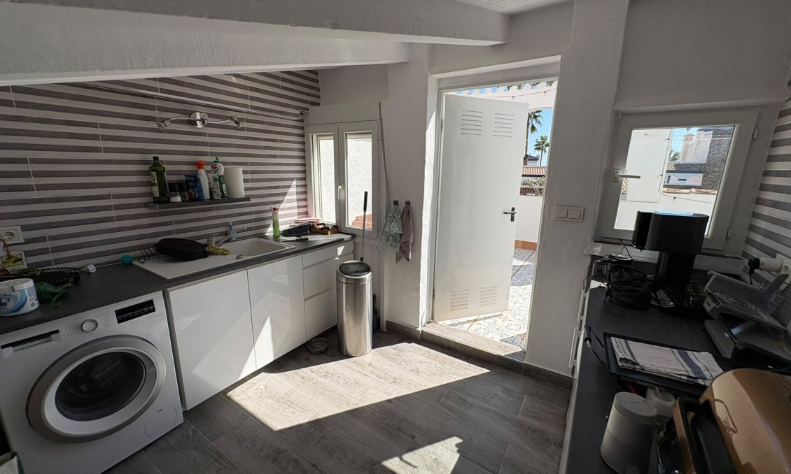 Revente - Villa -
Villamartin - Costa Blanca