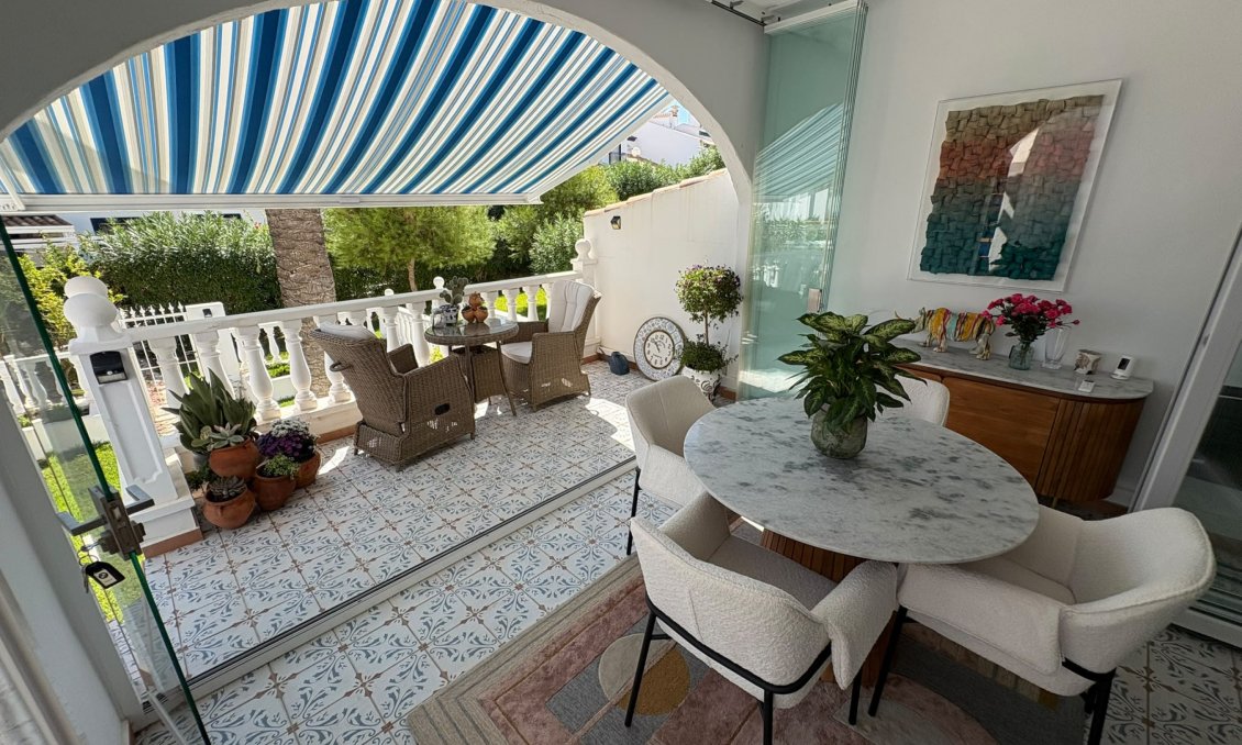 Revente - Villa -
Villamartin - Costa Blanca